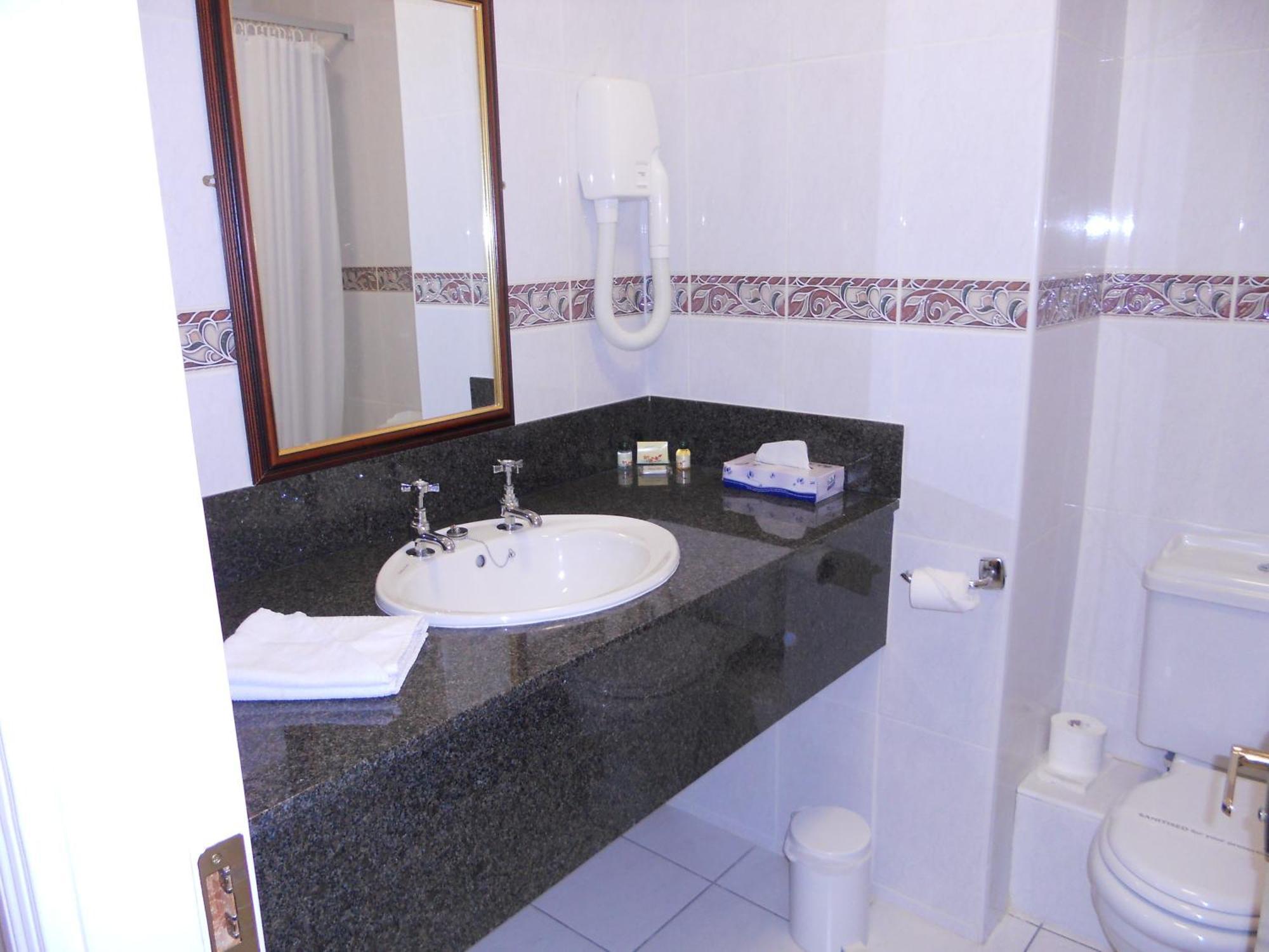 The Rhu Glenn Hotel Waterford Ngoại thất bức ảnh